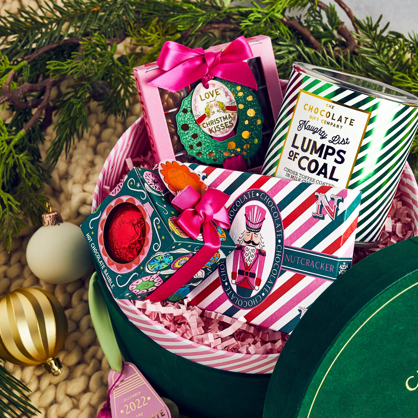 THE STUNNING CHRISTMAS HAT BOX - GREEN