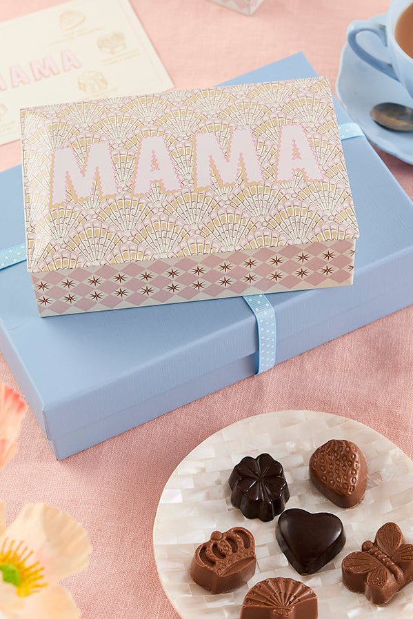 'MAMA' tin of truffles